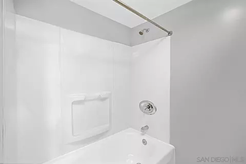 Bath - 245 Stage Coach Rd, Oceanside, CA 92057 photo 3 of 3