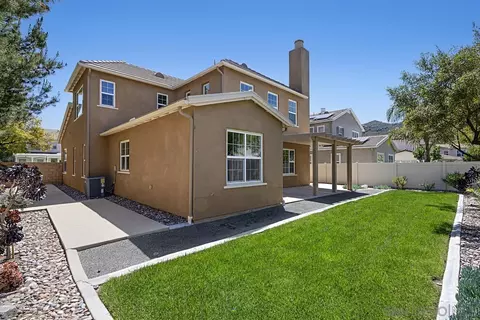 Exterior - 46339 Cabin Ct, Temecula, CA 92592 photo 5 of 12