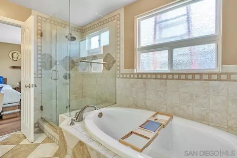 Bath - 10732 Greencastle St, Santee, CA 92071 photo 3 of 7