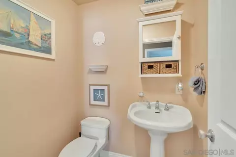 Bath - 10732 Greencastle St, Santee, CA 92071 photo 5 of 7