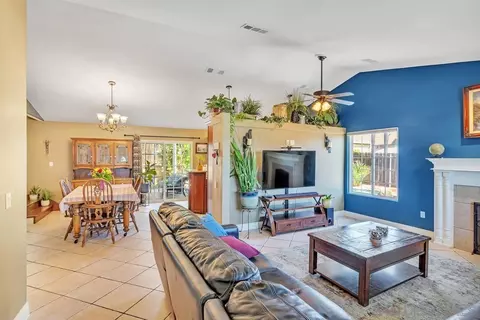 Living - 10732 Greencastle St, Santee, CA 92071 photo 4 of 7