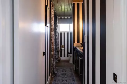 Entry Way - 144 Frontier Dr, Oceanside, CA 92054 photo 6 of 10