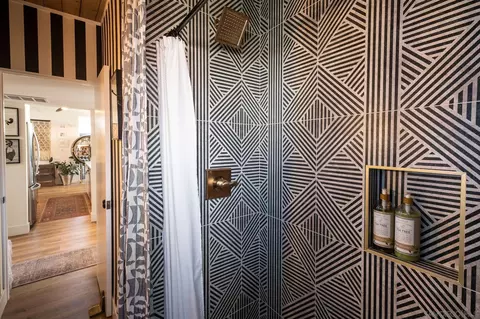 Entry Way - 144 Frontier Dr, Oceanside, CA 92054 photo 7 of 10