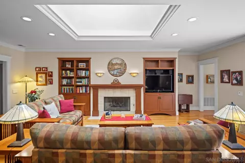 Living - 911 B Ave, Coronado, CA 92118 photo 2 of 5