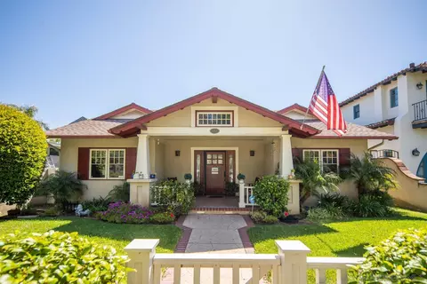 911 B Ave, Coronado, CA 92118