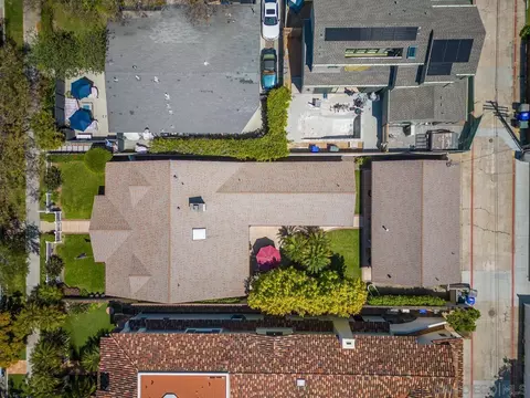 Exterior - 911 B Ave, Coronado, CA 92118 photo 6 of 7
