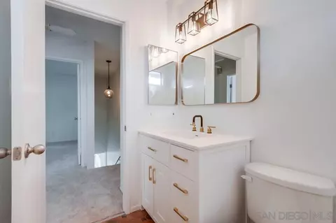 Bath - 4178 Baycliff Way, Oceanside, CA 92056 photo 3 of 3