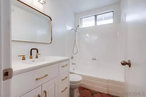 Bath - 4178 Baycliff Way, Oceanside, CA 92056 photo 2 of 3