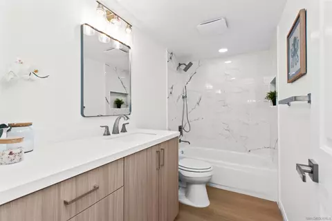 Bath - 3346 Malta Way, Oceanside, CA 92056 photo 1 of 4
