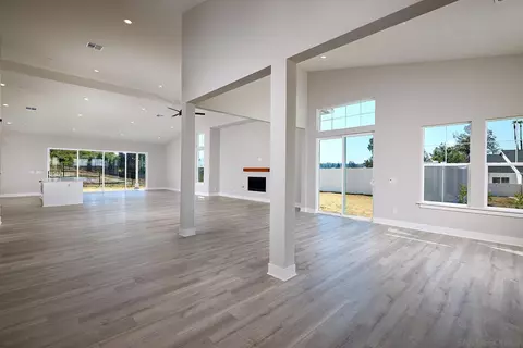 15101 Larchmont St, Poway, CA 92064 photo 4
