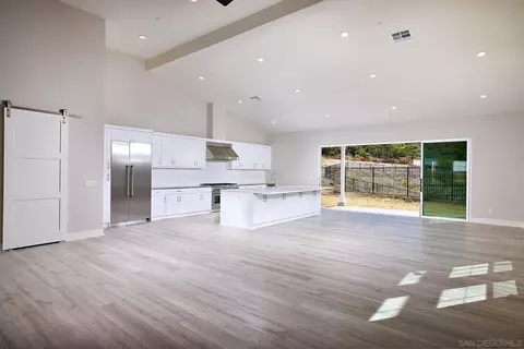 15101 Larchmont St, Poway, CA 92064 photo 3