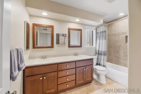 Bath - 12713 Briarwood Pl, Poway, CA 92064 photo 4 of 4