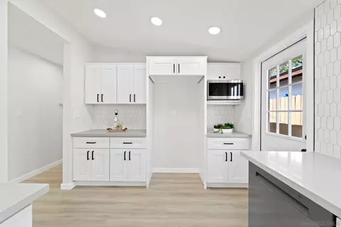Kitchen - 6113 Nancy Dr, La Mesa, CA 91942 photo 4 of 9