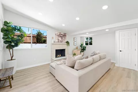 Living - 6113 Nancy Dr, La Mesa, CA 91942 photo 3 of 4