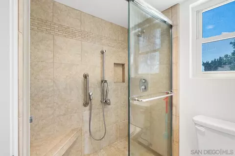Bath - 9546 Hinton Dr, Santee, CA 92071 photo 5 of 5