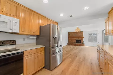 Kitchen - 9546 Hinton Dr, Santee, CA 92071 photo 3 of 3