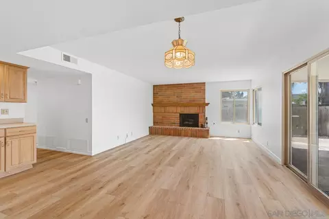 Living - 9546 Hinton Dr, Santee, CA 92071 photo 2 of 4