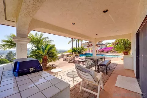 Exterior - 9555 Palomino Ridge Dr, Lakeside, CA 92040 photo 2 of 9