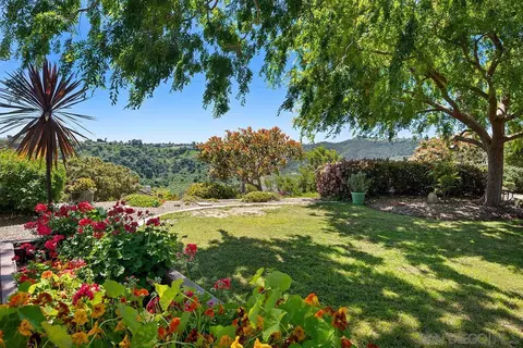 Exterior - 2735 Soderblom Ave, San Diego, CA 92122 photo 3 of 9