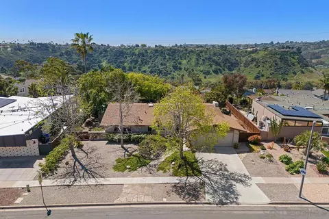 View/Area - 2735 Soderblom Ave, San Diego, CA 92122 photo 2 of 5