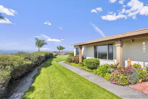 4467 Ibis Way, Oceanside, CA 92057 photo 2