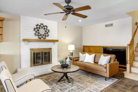 Living - 16231 Del Norte, Poway, CA 92064 photo 4 of 5