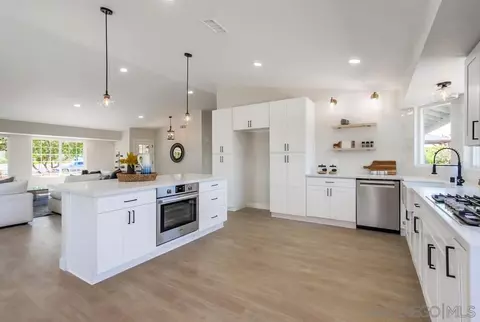 Kitchen - 774 Grey Hawk Ct, Oceanside, CA 92057 photo 6 of 8