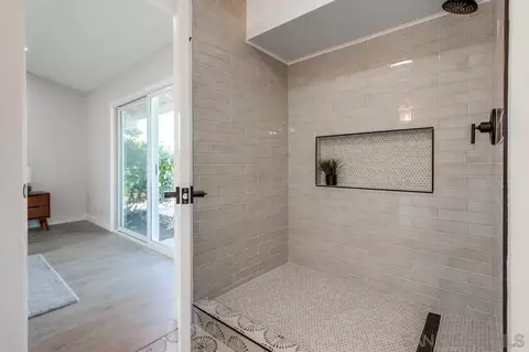 Bath - 774 Grey Hawk Ct, Oceanside, CA 92057 photo 4 of 8