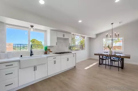Kitchen - 774 Grey Hawk Ct, Oceanside, CA 92057 photo 4 of 8