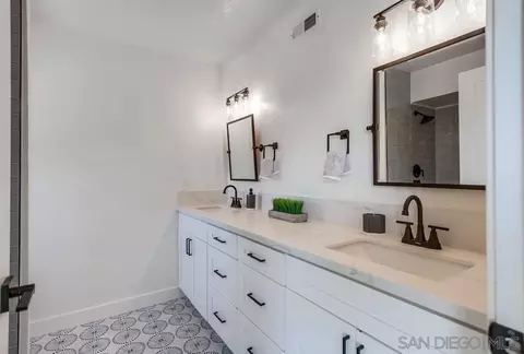 Bath - 774 Grey Hawk Ct, Oceanside, CA 92057 photo 7 of 8