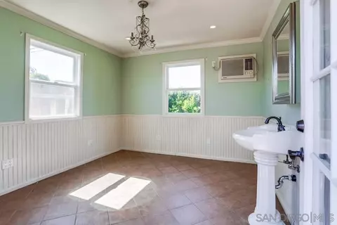 Bath - 745 Main St, Ramona, CA 92065 photo 5 of 7