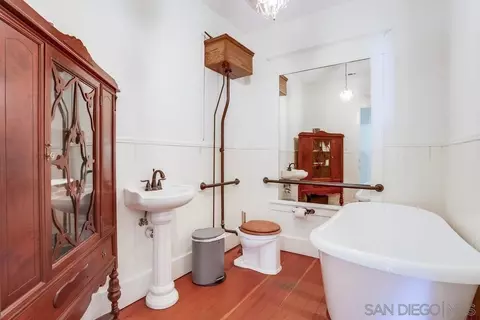 Bath - 745 Main St, Ramona, CA 92065 photo 1 of 7