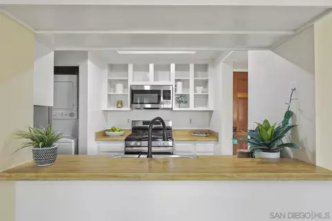 Kitchen - 3013 Blue Oak Ct, Spring Valley, CA 91978 photo 4 of 4