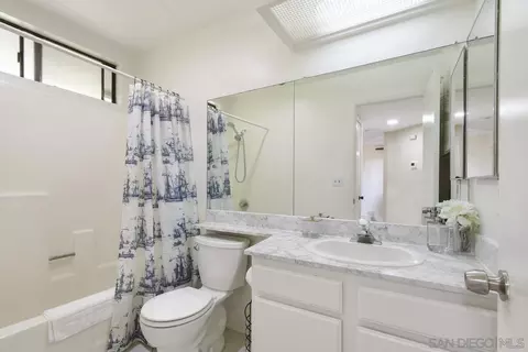 Bath - 3013 Blue Oak Ct, Spring Valley, CA 91978 photo 2 of 2