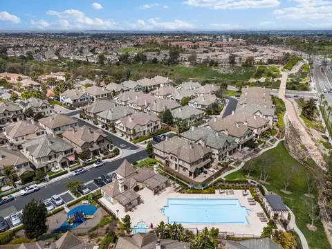 View/Area - 1354 Normandy Dr, Chula Vista, CA 91913 photo 7 of 12