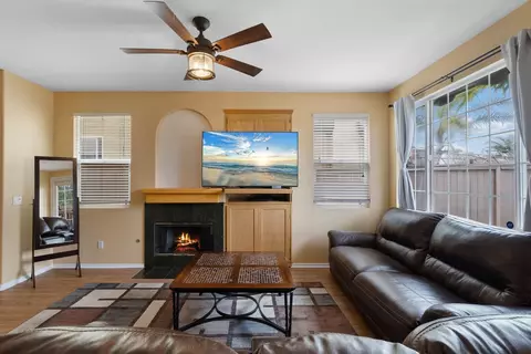 Living - 1354 Normandy Dr, Chula Vista, CA 91913 photo 3 of 4