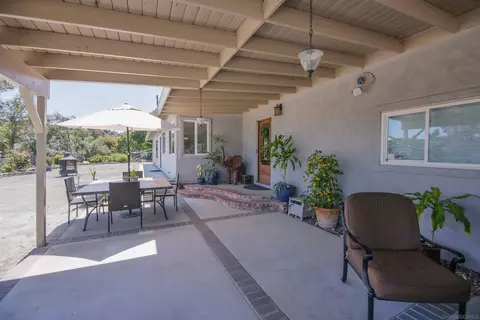 Exterior - 11642 Sunset Knolls Rd, Lakeside, CA 92040 photo 2 of 3