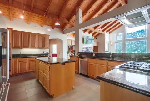 Kitchen - 15945 Shalom Rd, Ramona, CA 92065 photo 4 of 9