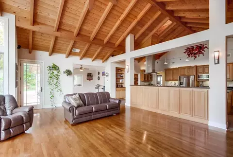 Living - 15945 Shalom Rd, Ramona, CA 92065 photo 4 of 5