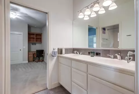 Bath - 15945 Shalom Rd, Ramona, CA 92065 photo 7 of 9