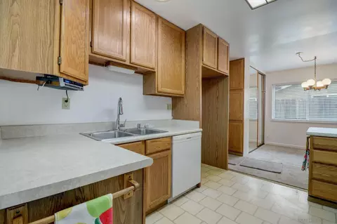 Kitchen - 3404 Las Vegas, Oceanside, CA 92054 photo 2 of 8