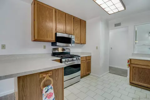 Kitchen - 3404 Las Vegas, Oceanside, CA 92054 photo 4 of 8