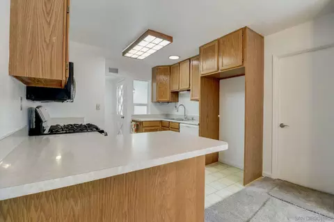 Kitchen - 3404 Las Vegas, Oceanside, CA 92054 photo 8 of 8