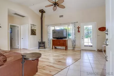 Living - 17224 Rancho Suenos Rd, Ramona, CA 92065 photo 8 of 9