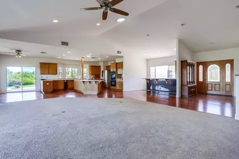 Living - 17224 Rancho Suenos Rd, Ramona, CA 92065 photo 4 of 9