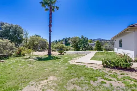 Exterior - 17224 Rancho Suenos Rd, Ramona, CA 92065 photo 4 of 11