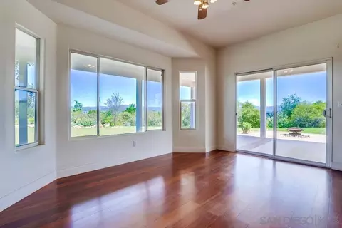 Living - 17224 Rancho Suenos Rd, Ramona, CA 92065 photo 5 of 9