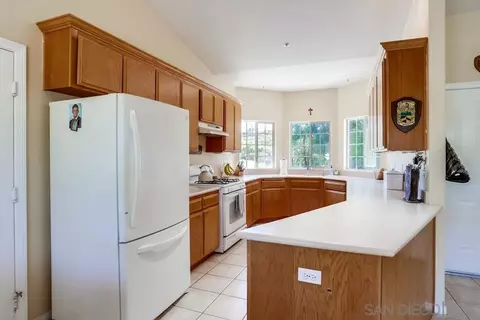 Kitchen - 17224 Rancho Suenos Rd, Ramona, CA 92065 photo 5 of 7