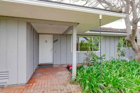 Exterior - 2731 Glenwick Pl, La Jolla, CA 92037 photo 5 of 16