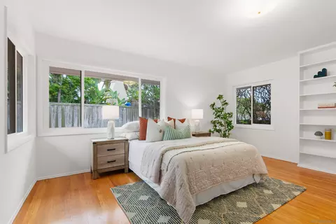 Bedroom - 2731 Glenwick Pl, La Jolla, CA 92037 photo 3 of 4